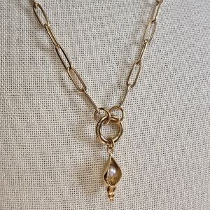 NWOT Yellow 18K PVD Paperclip Link Necklace with Conch Shell Pearl Charm